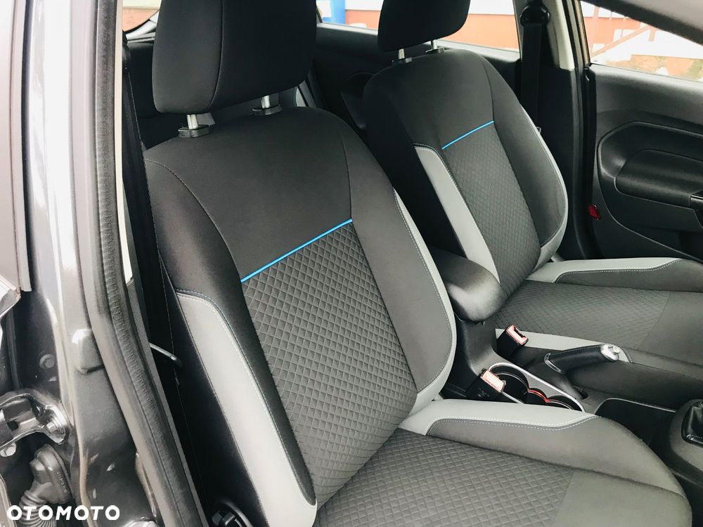 Ford Fiesta 1.0 Champions Edition - 22