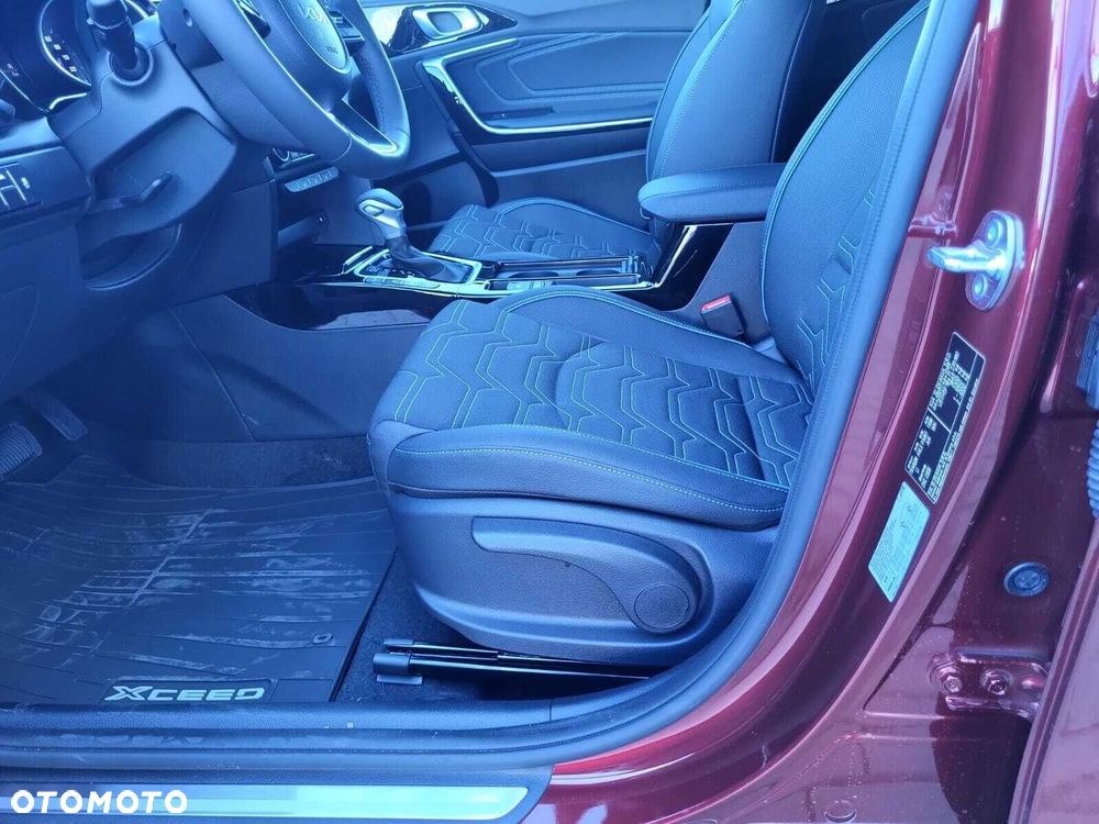 Kia XCeed - 13