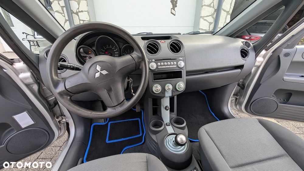 Mitsubishi Colt 1.5 Invite - 18