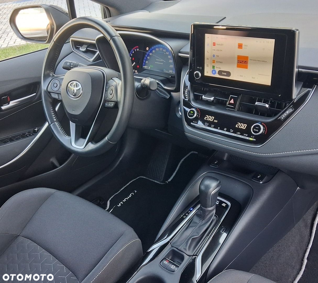 Toyota Corolla - 15