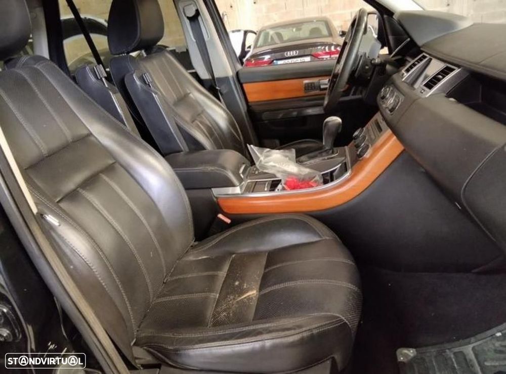 Land Rover Range Rover Sport 2010 photo 4