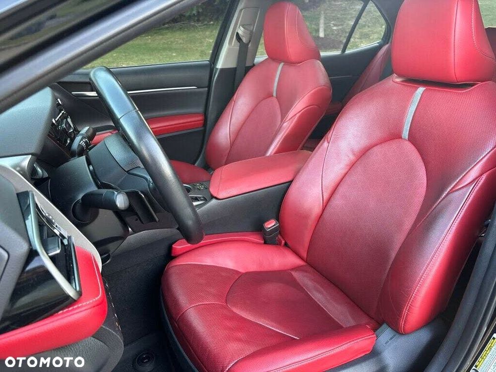 Toyota Camry 2.5 Hybrid Comfort CVT - 9