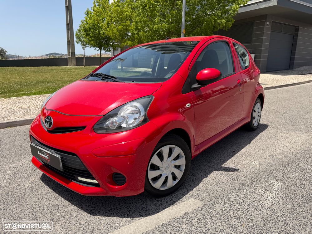 Toyota Aygo 1.0 Red Edition - 1