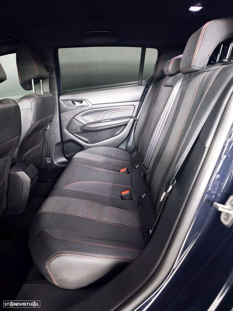 Peugeot 308 - 13