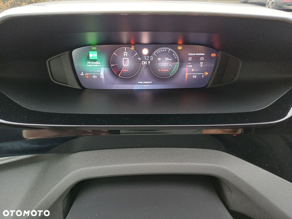 Peugeot 408 - 33