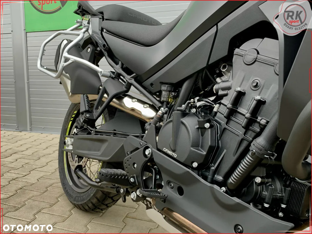 CFMoto MT - 3