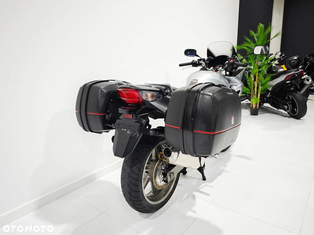 Honda CBF - 12