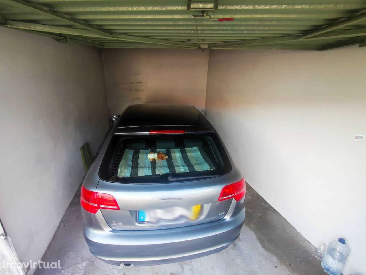 Garagem - Zona do Rodrigo - Grande imagem: 4/8