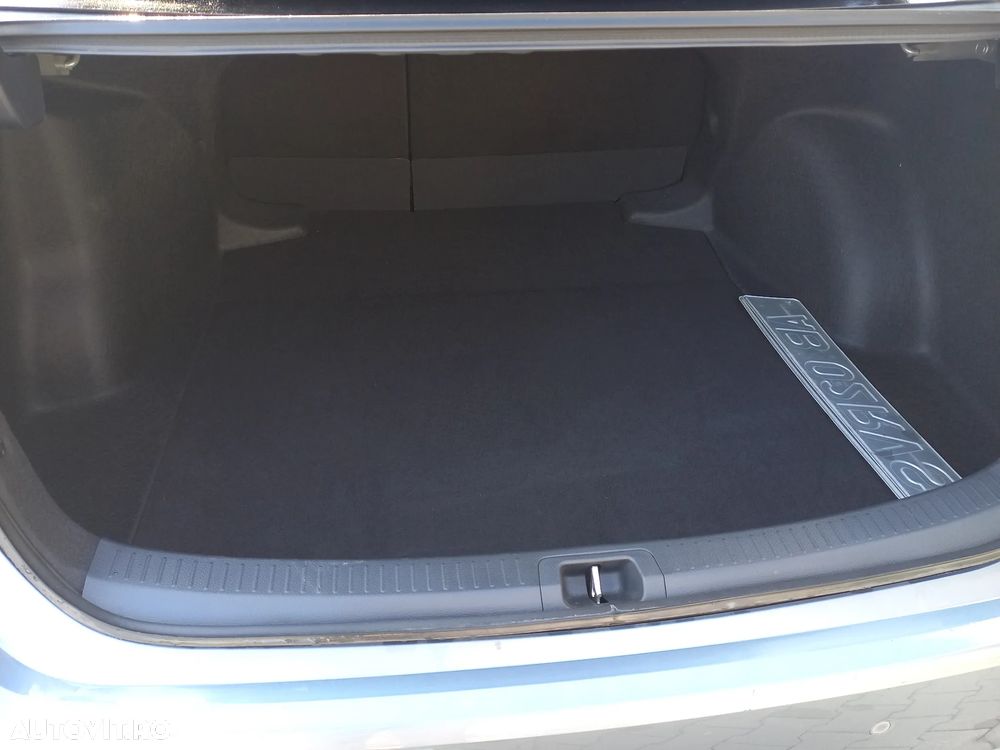 Toyota Corolla Sedan 1.8 HSD Exclusive - 10