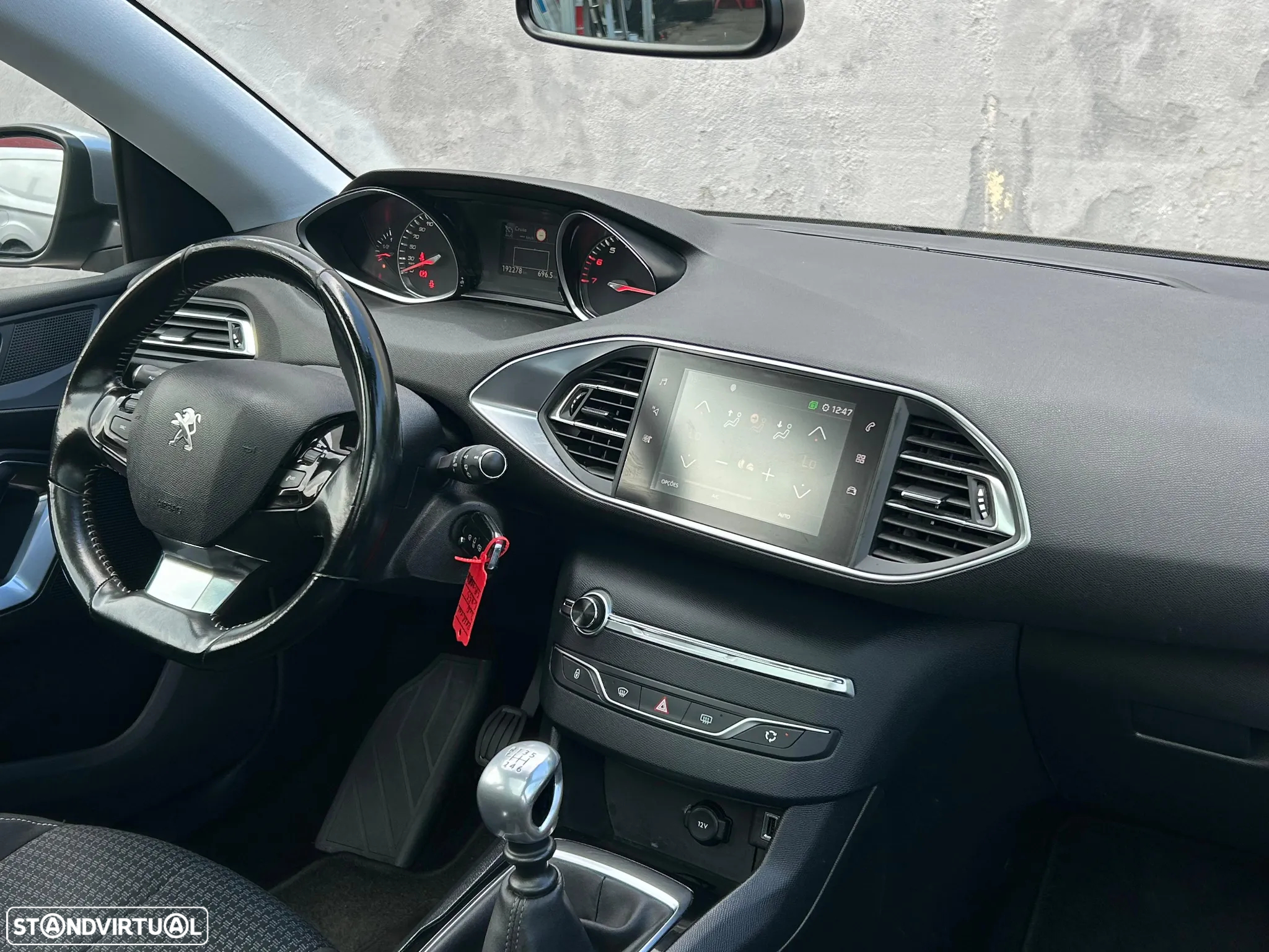 Peugeot 308 SW 1.2 PureTech Style - 29