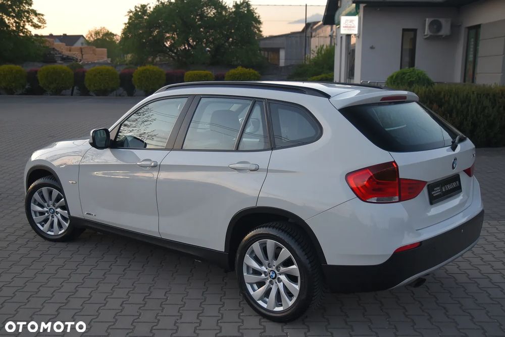 BMW X1 sDrive18i - 17