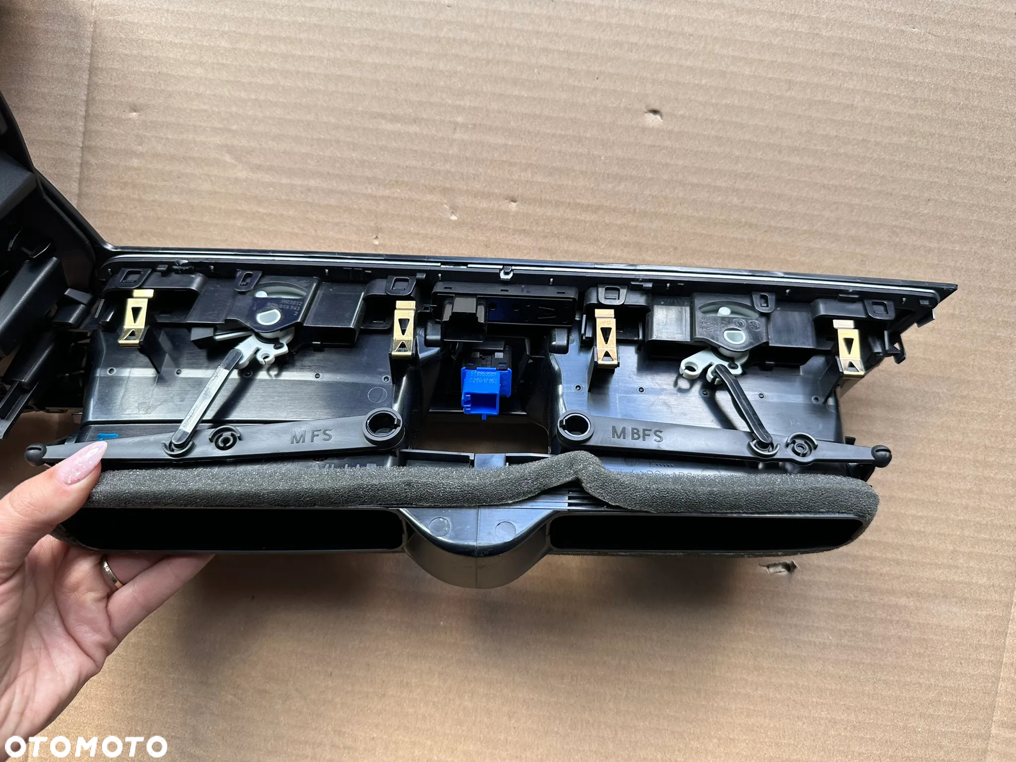 Osłona obudowa dekor ramka licznika VW Touran III 5TB819110 5TB858415A - 12