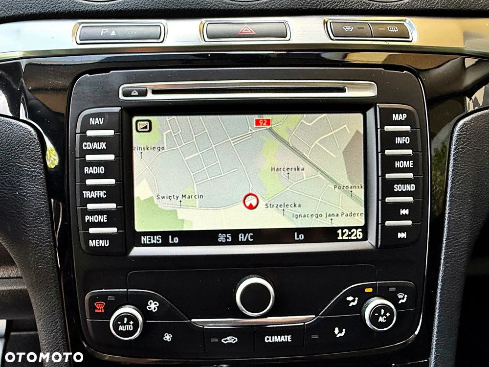 Ford S-Max 2.0 TDCi DPF Titanium - 32