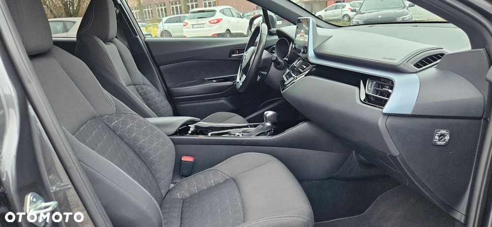 Toyota C-HR Business-Edition - 25
