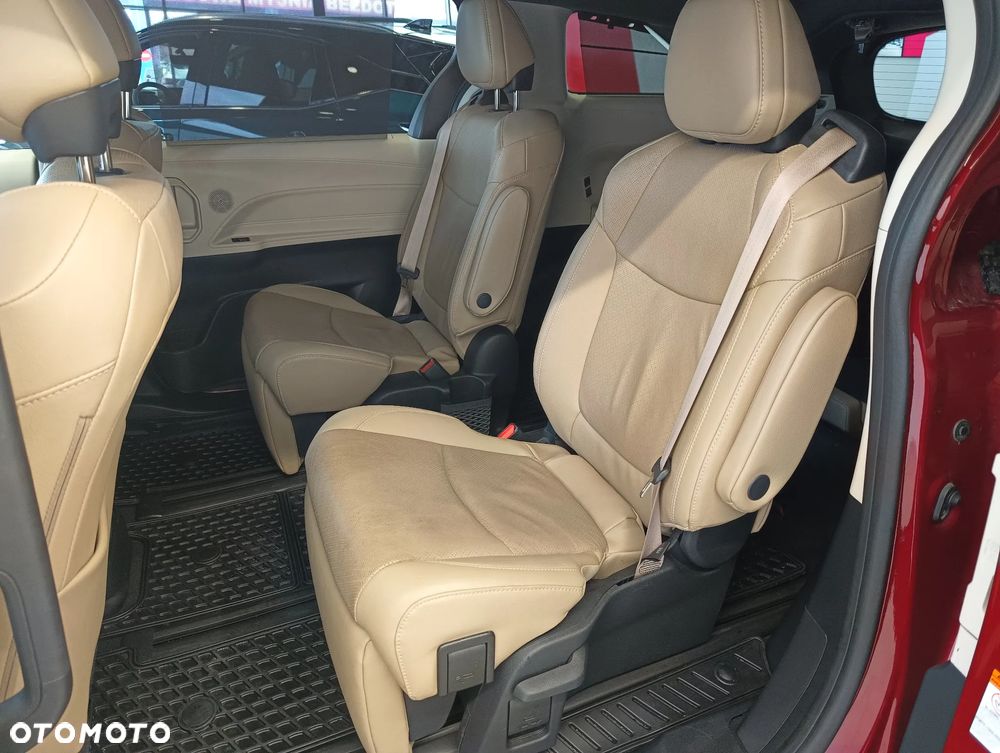 Toyota Sienna - 21