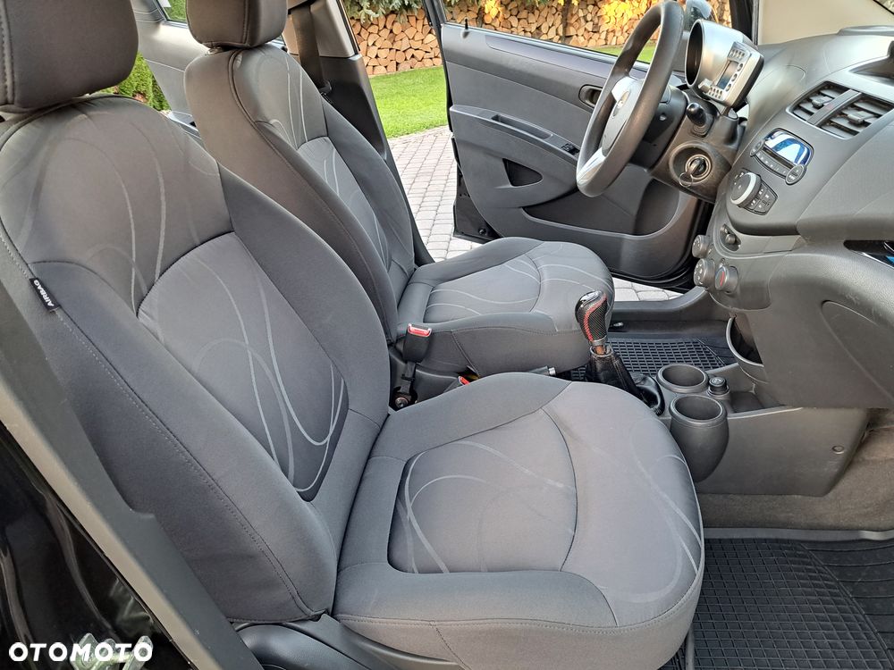 Chevrolet Spark 1.0 LT - 25