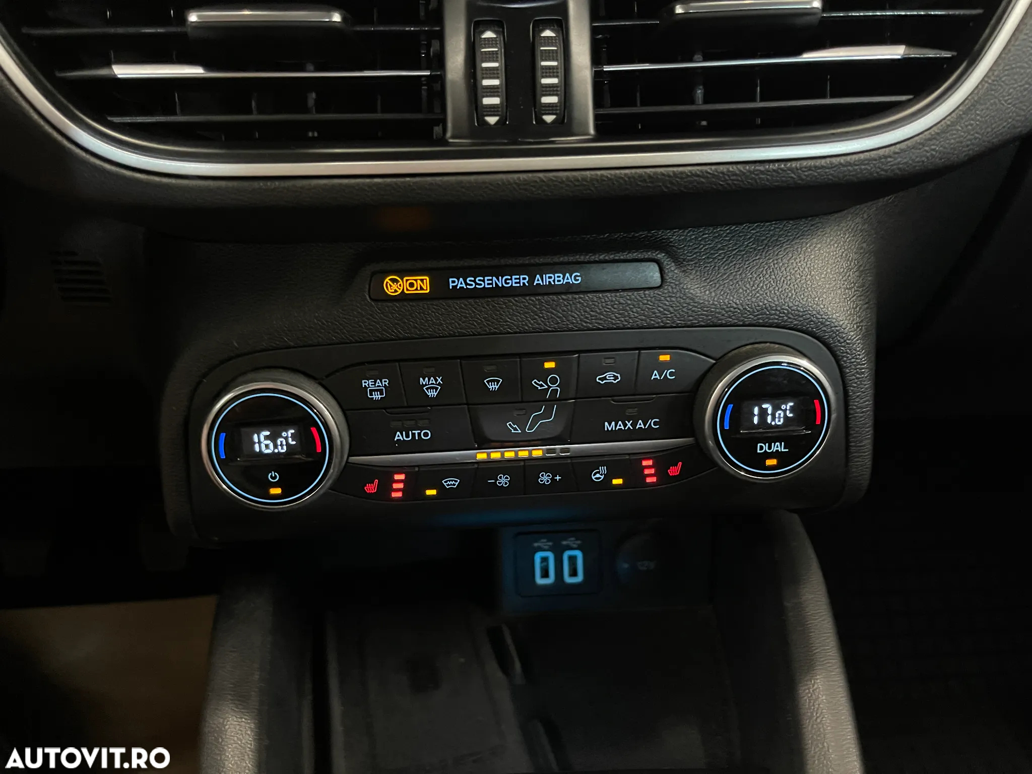 Ford Focus 1.0 EcoBoost MHEV Connected - 17