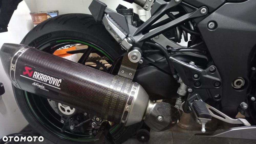 Kawasaki Ninja 1000 SX - 11