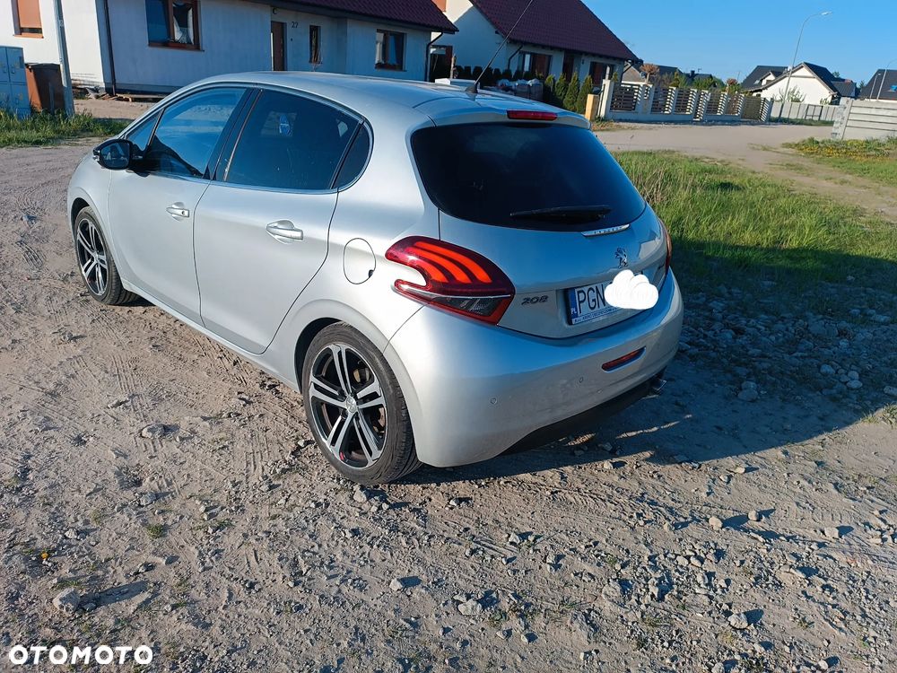 Peugeot 208 PureTech 110 Stop & Start Tech Edition - 4