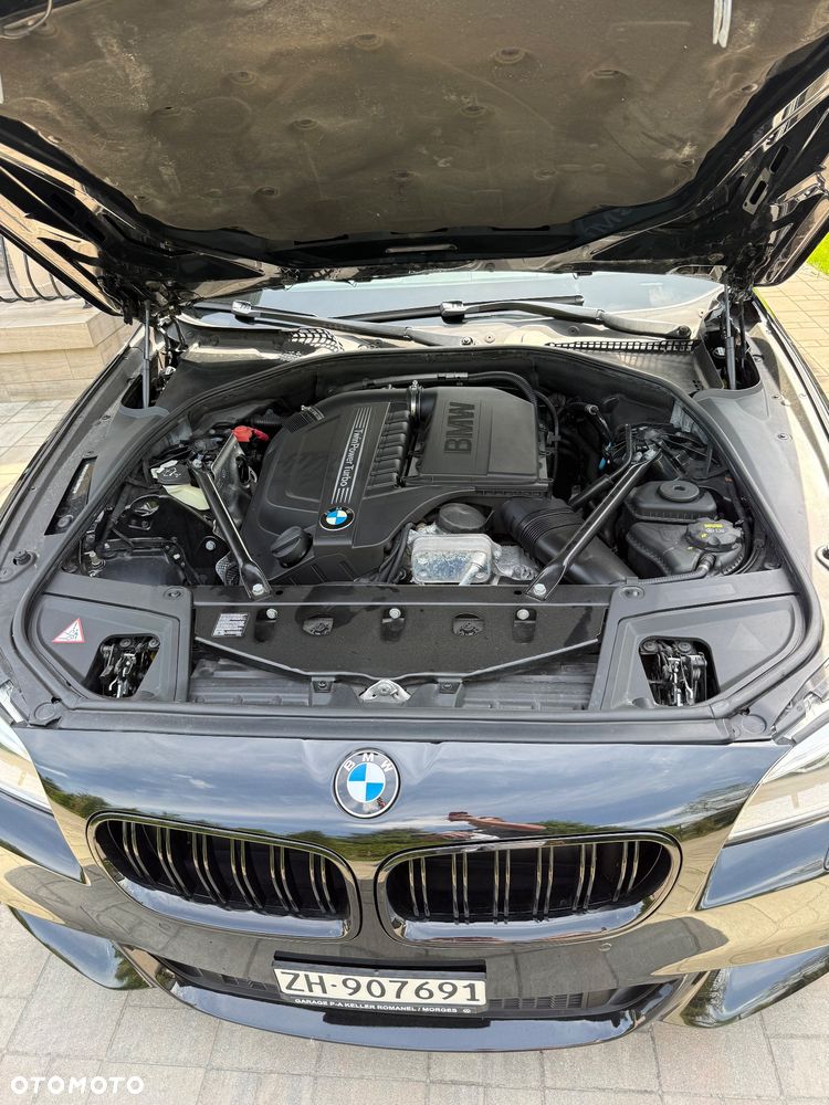 BMW Seria 5 535i xDrive Sport-Aut - 28