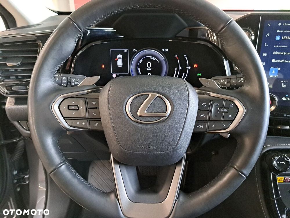 Lexus NX 2023