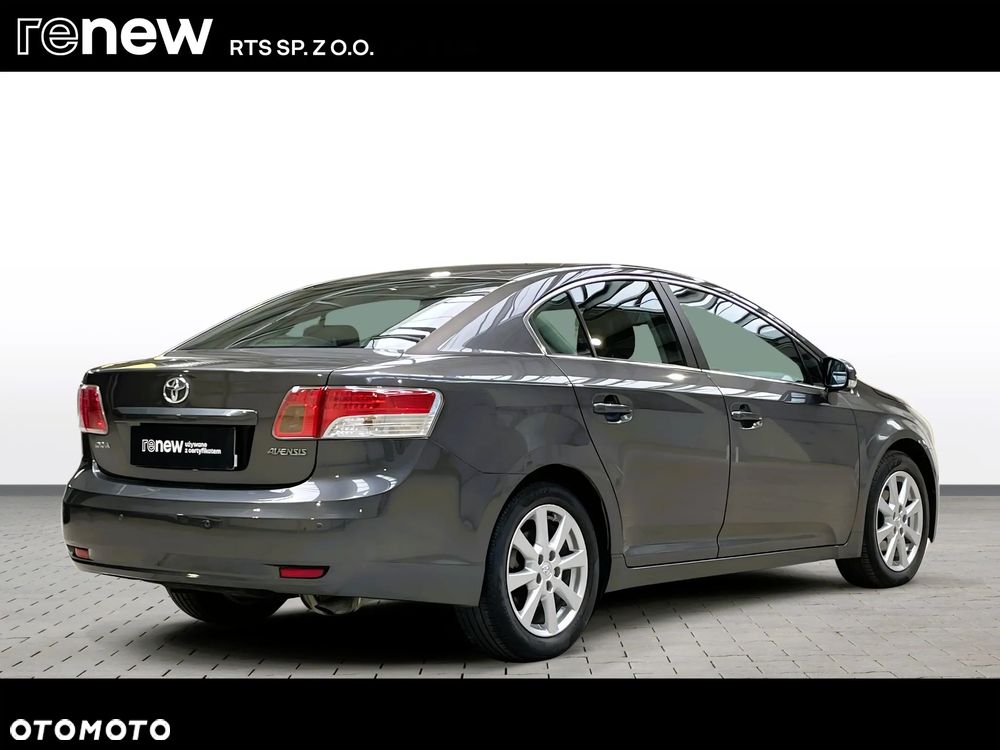 Toyota Avensis 2.0 Sol plus - 5