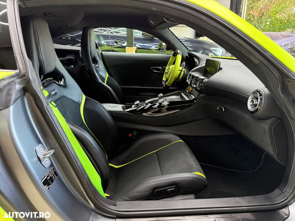 Mercedes-Benz AMG GT R Roadster - 28