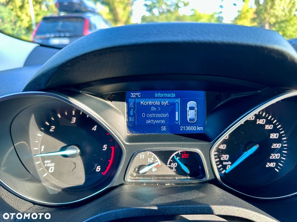 Ford Kuga 2.0 TDCi 2x4 Titanium - 39