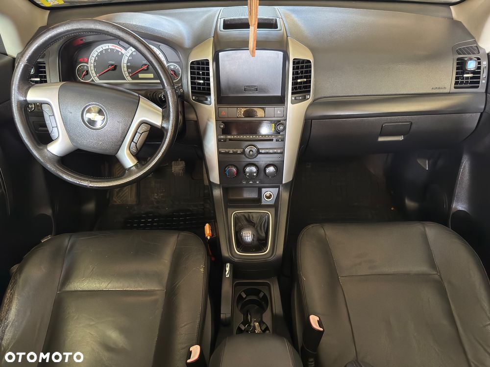 Chevrolet Captiva 2.4 LS 5os - 11