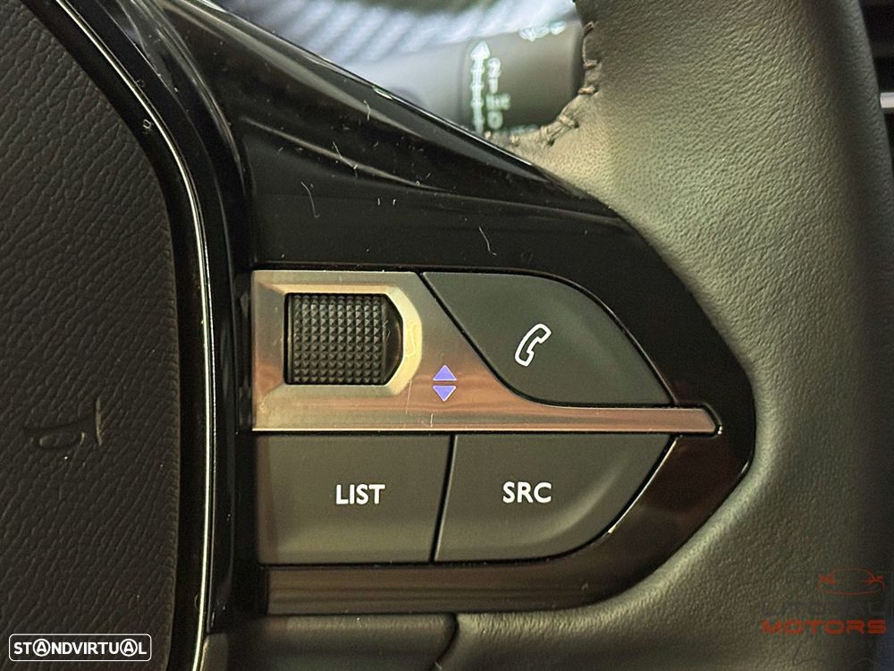 Peugeot 2008 1.2 PureTech Allure Pack - 24