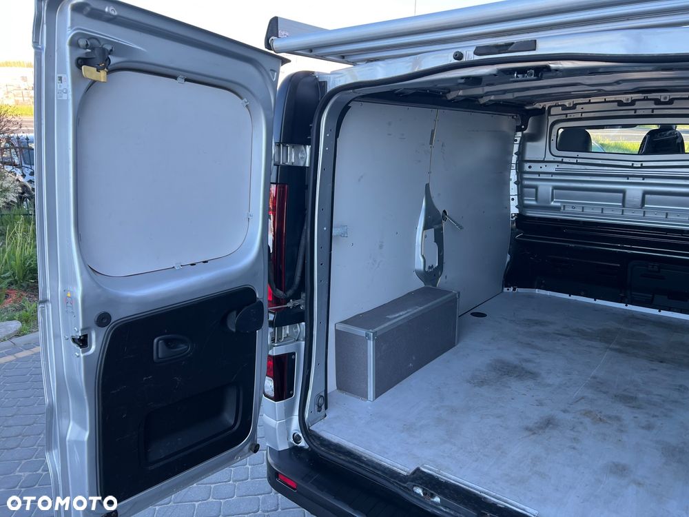 Opel Vivaro - 21