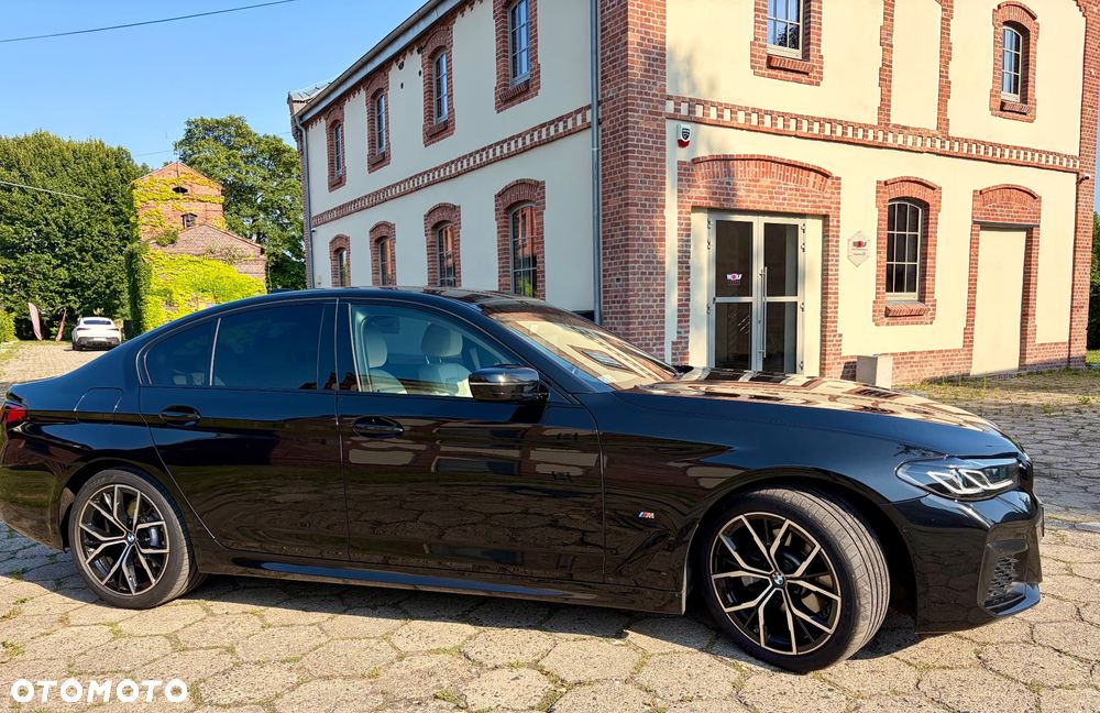 BMW Seria 5 520d xDrive - 4