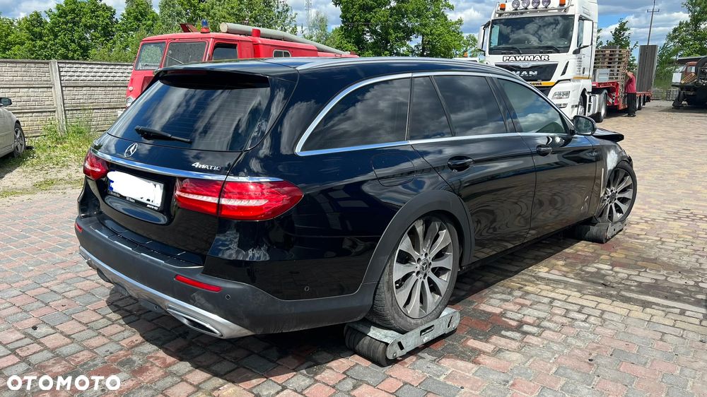 Mercedes-Benz Klasa E 220 d 4Matic All-Terrain 9G-TRONIC Avantgarde - 3