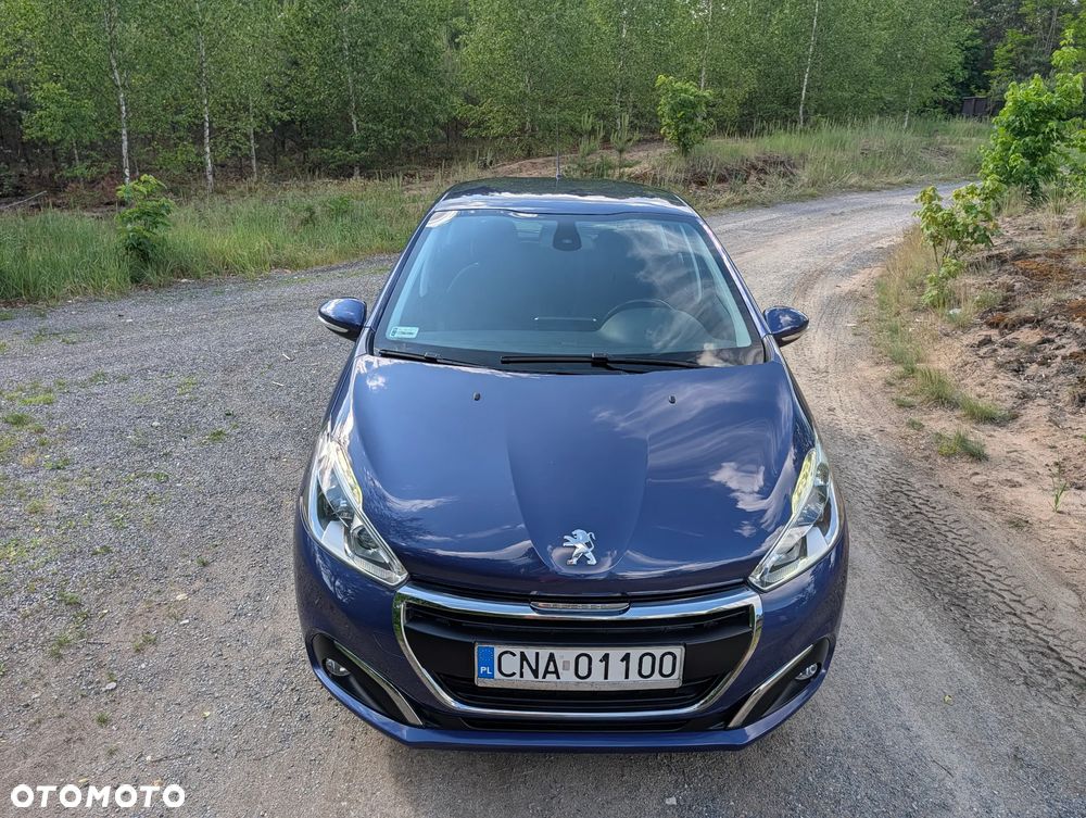 Peugeot 208 - 10