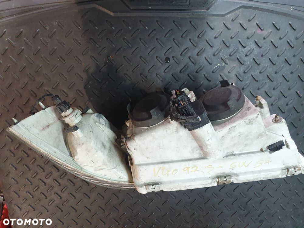 VOLVO V40 I LIFT 1999-2004 r - LAMPA LEWA EUROPA + KIERUNKOWSKAZ - 4