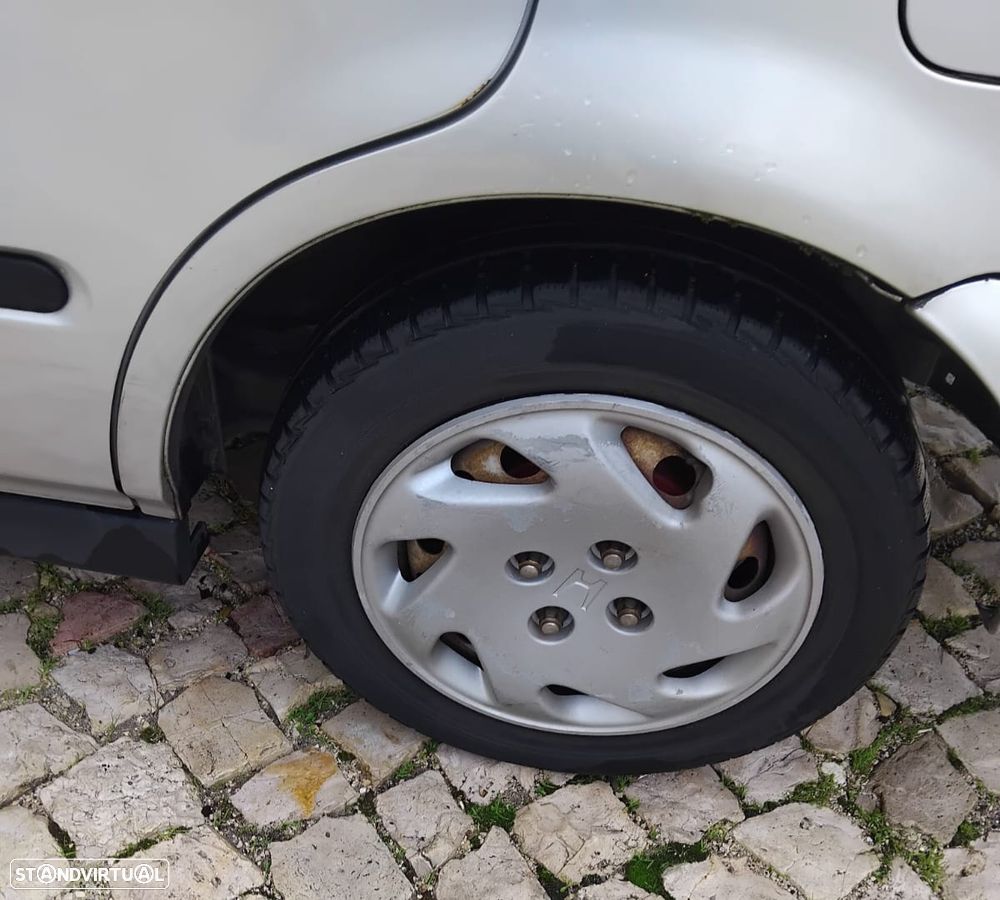 Honda Civic 1.5i LS - 8