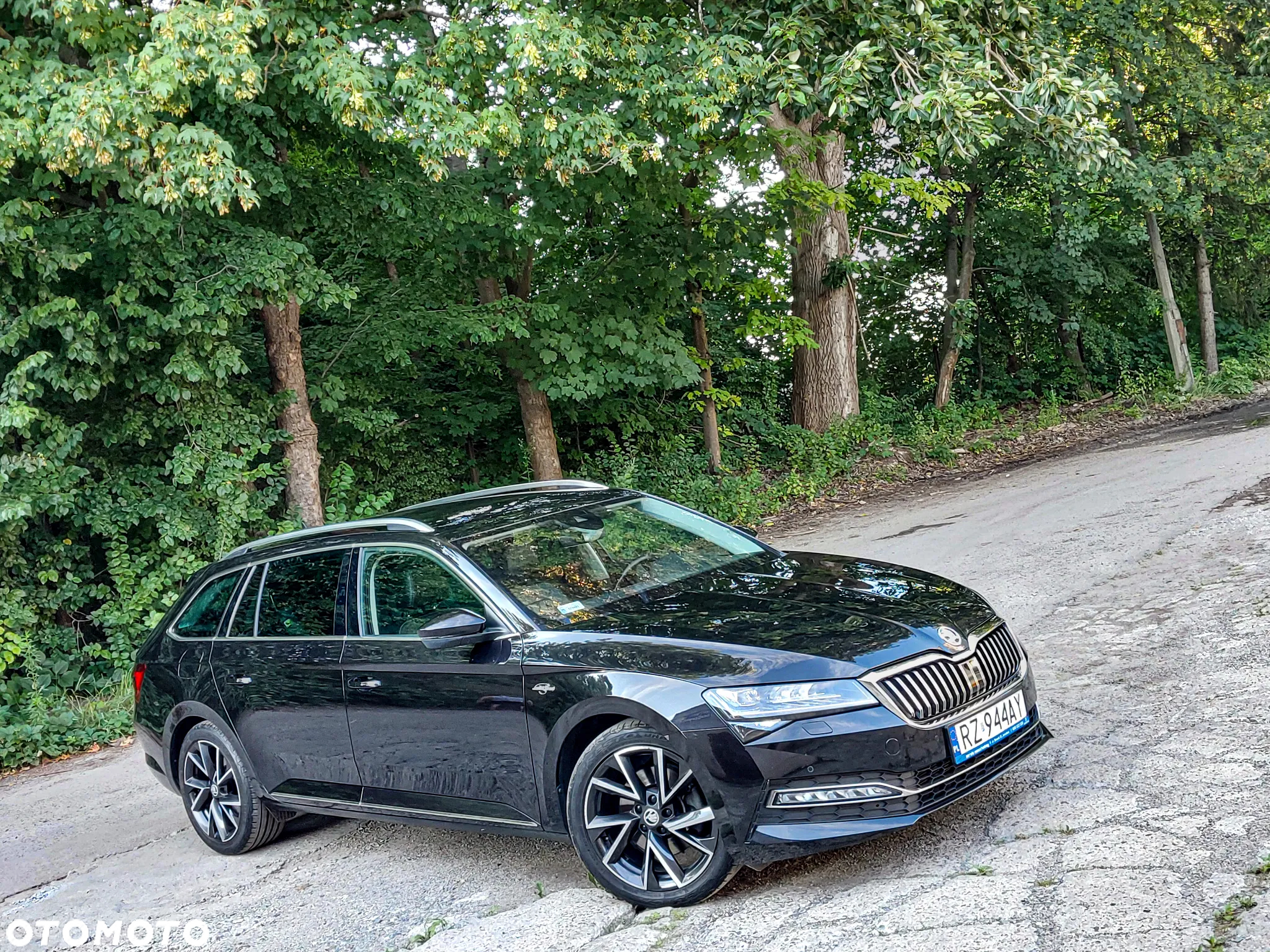 Skoda Superb 2.0 TDI SCR 4x4 L&K DSG - 9
