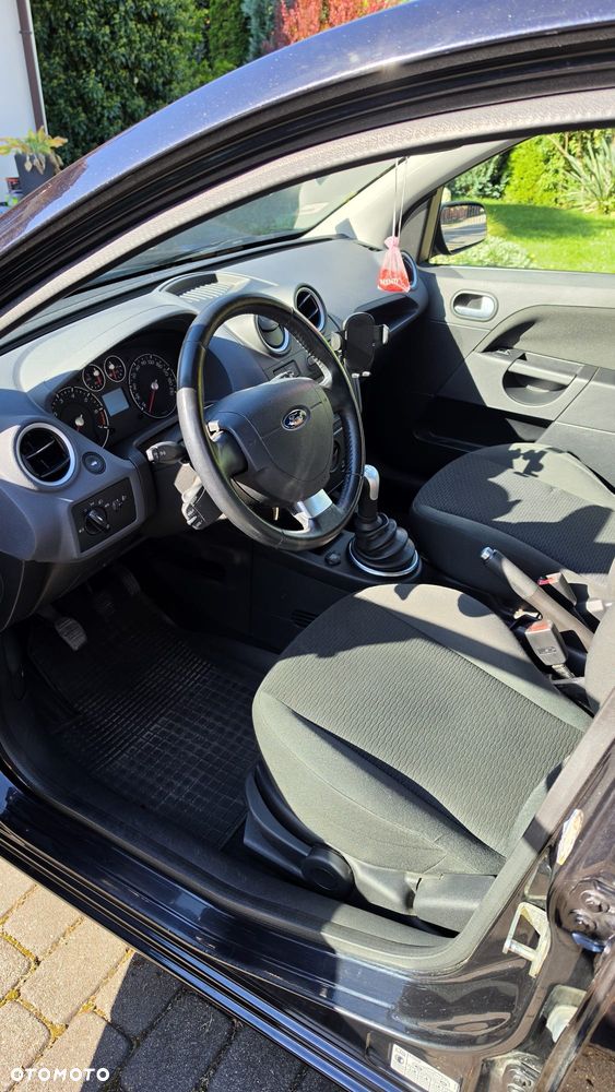 Ford Fiesta - 3
