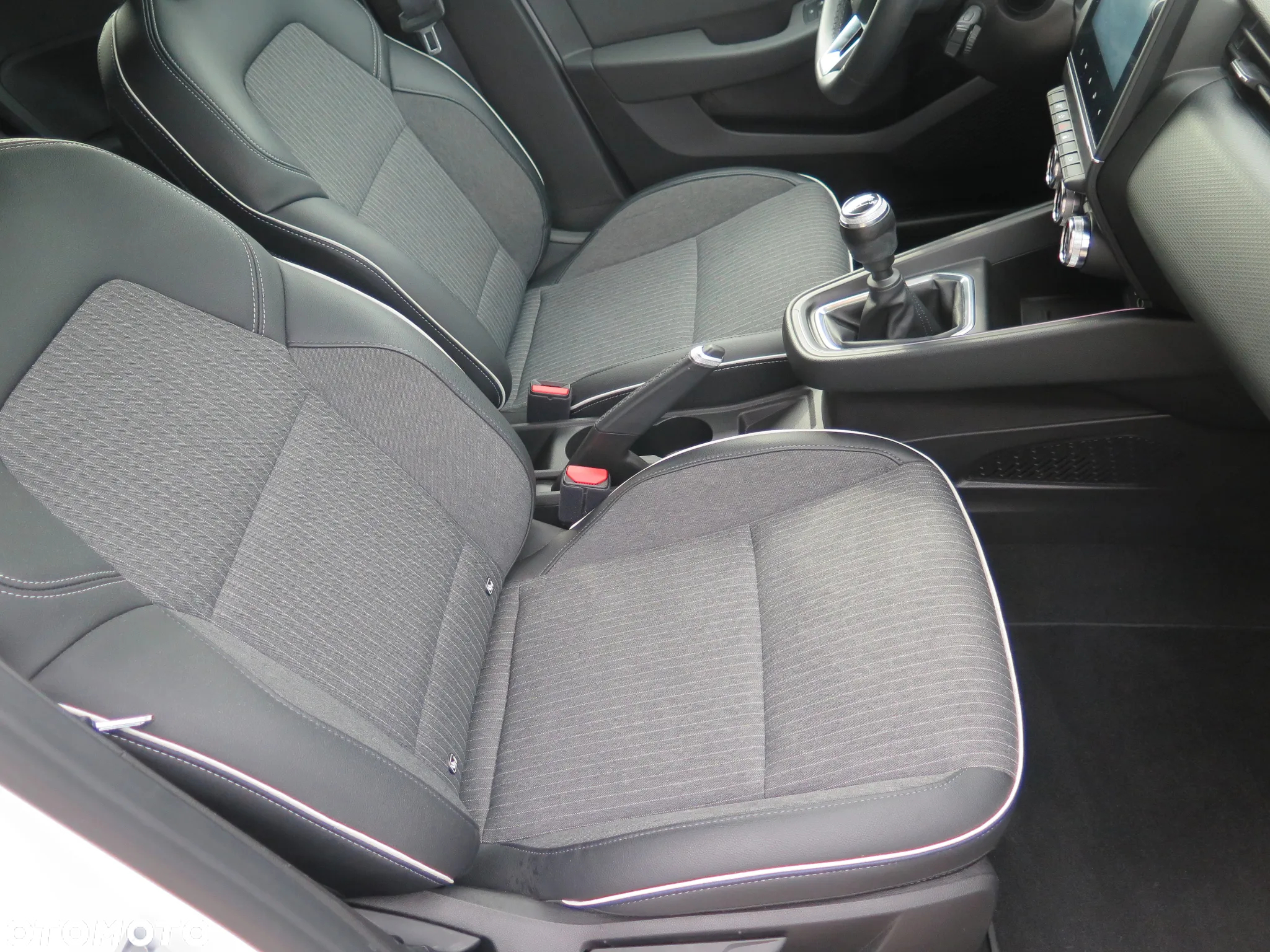 Renault Clio 1.0 TCe Zen - 34