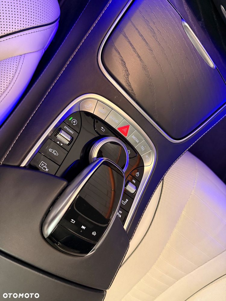 Mercedes-Benz Klasa S 560 4-Matic L 9G-TRONIC - 26