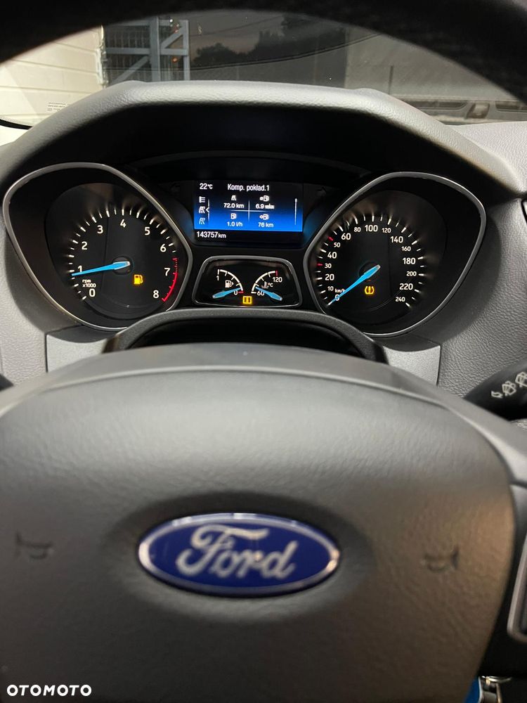 Ford Focus 1.0 EcoBoost Gold X (Trend) - 29