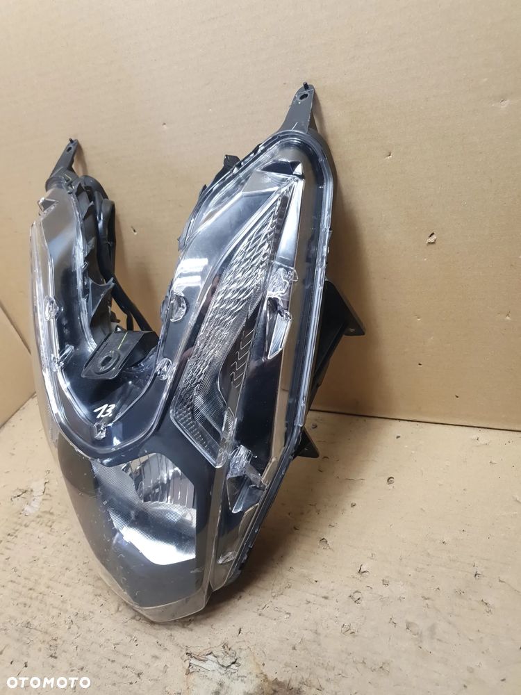 Yamaha Tricity 125 reflektor lampa przód przednia uszkodzona - 3