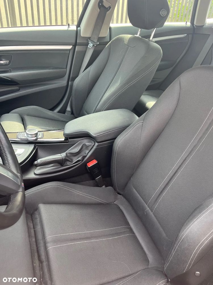 BMW Seria 3 320d - 19