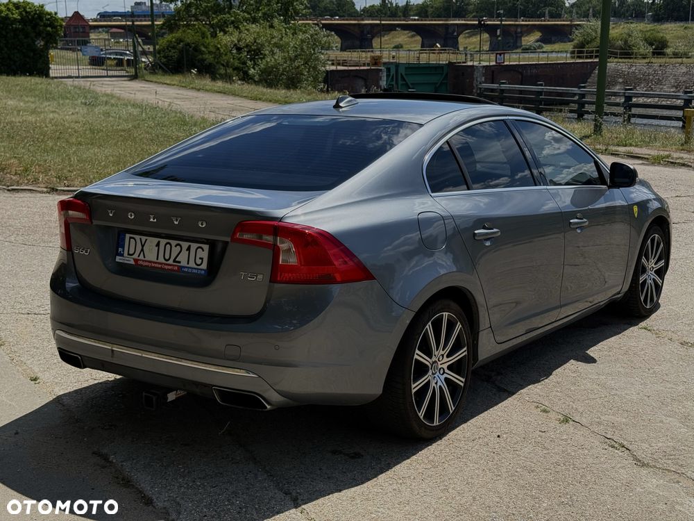 Volvo S60 - 2
