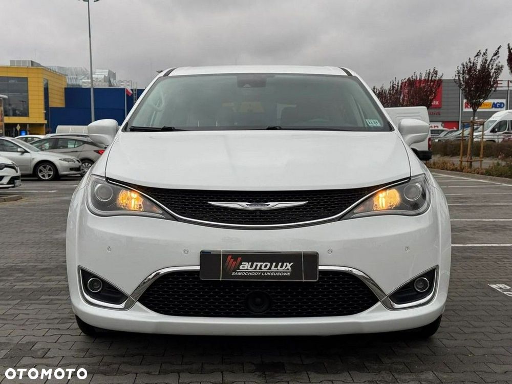 Chrysler Pacifica - 8
