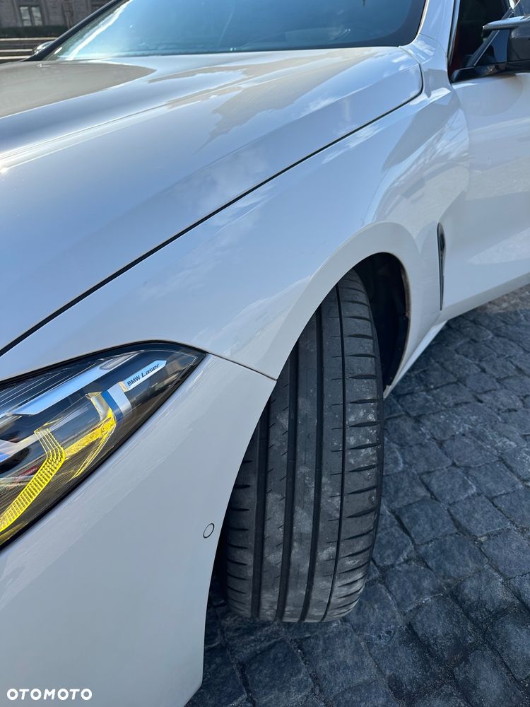 BMW Seria 8 - 7