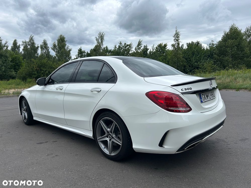 Mercedes-Benz Klasa C 300 7G-TRONIC AMG Line - 5