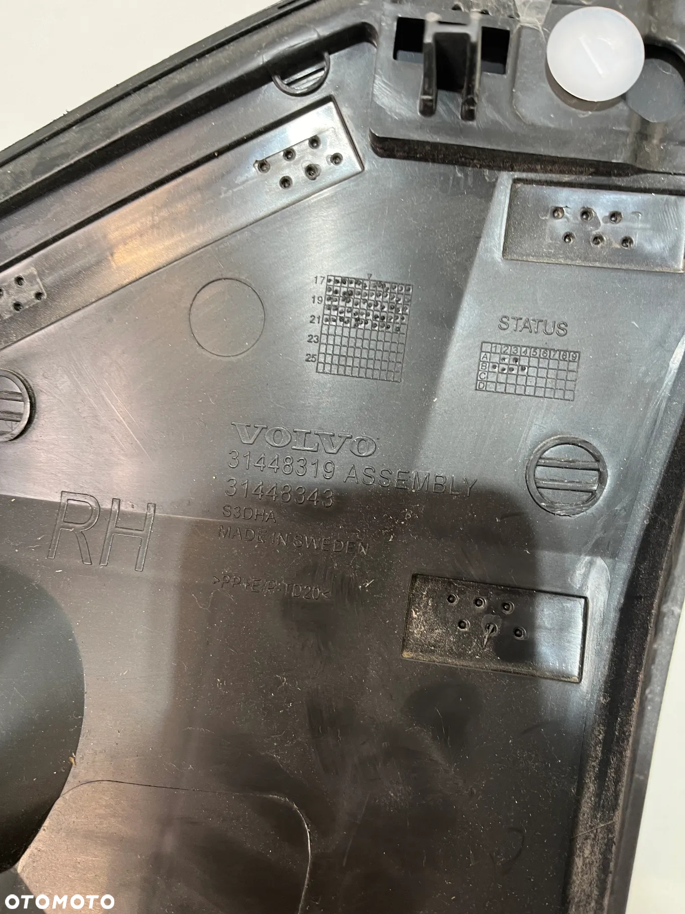VOLVO C40 XC40 tylna prawa listwa nakladka progowa 31448319 - 3