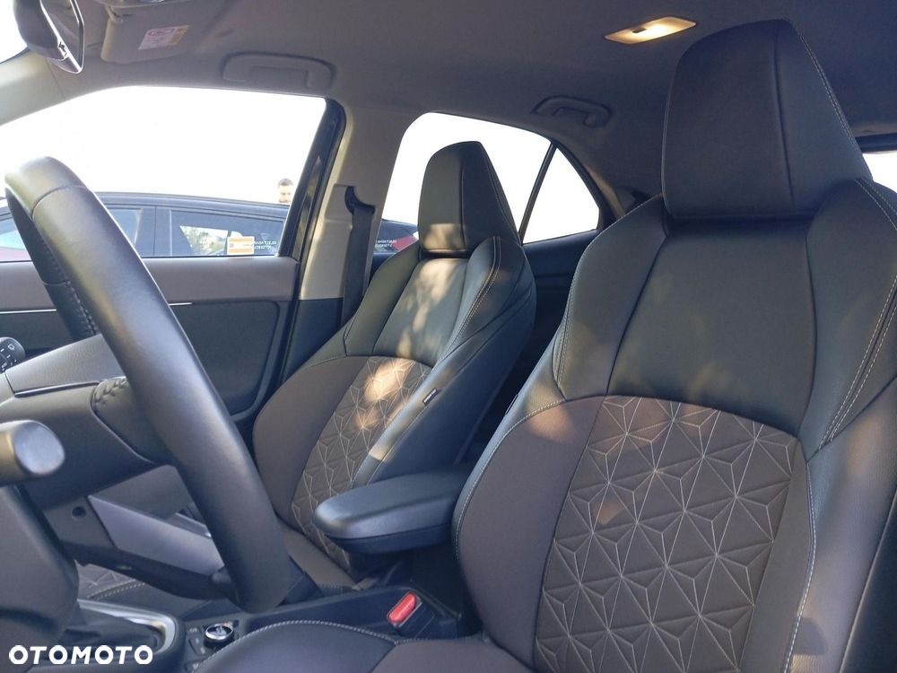 Toyota Yaris Cross - 18