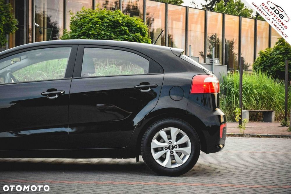 Kia Rio 1.2 Dream Team Edition - 12